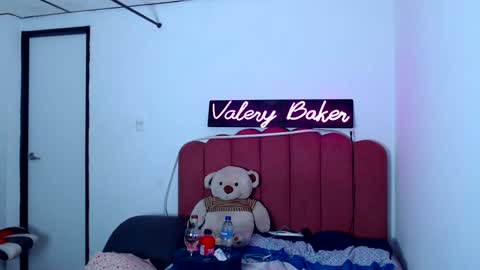 B V Naughty online show from December 15, 2:08 am