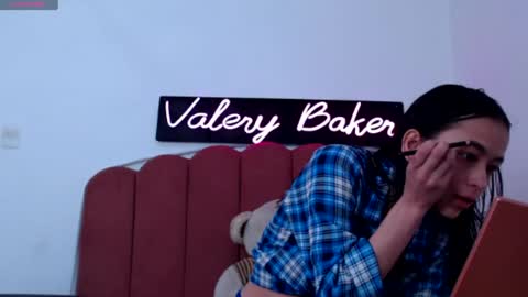 B V Naughty online show from December 21, 5:18 pm