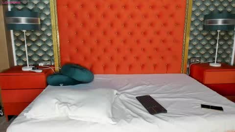Snapshot of valleriejonnes chatting on February 27, 10:31 pm Valerie Val V online show from February 27, 10:31 pm