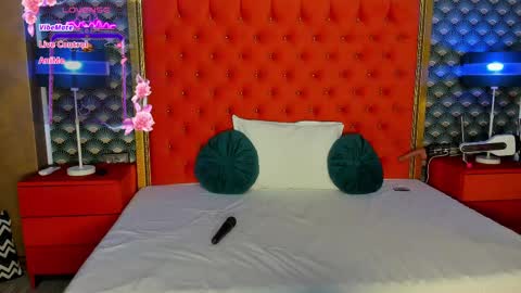 Snapshot of valleriejonnes chatting on February 26, 10:47 pm Valerie Val V online show from February 26, 10:47 pm