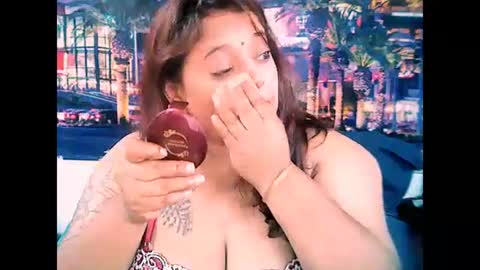 Snapshot of valleyval chatting on February 1, 10:15 am indianvalvet priya is back online show from February 1, 10:15 am