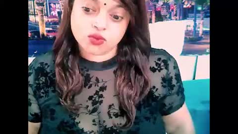 Snapshot of valleyval chatting on February 7, 6:24 am indianvalvet priya is back online show from February 7, 6:24 am