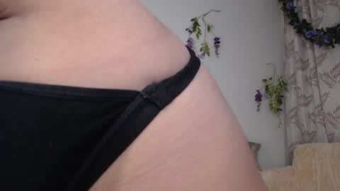 Snapshot of valquiria_sirgun chatting on February 3, 9:30 am valquiria_sirgun online show from February 3, 9:30 am
