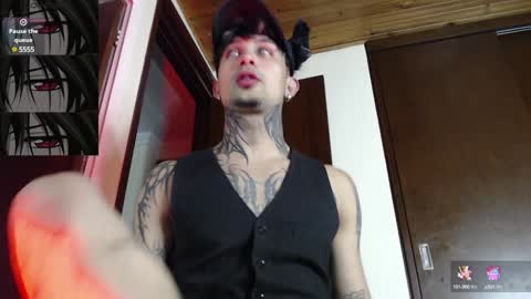 david guzman i model independenthelp me with a thumbs up online show from January 24, 1:24 am