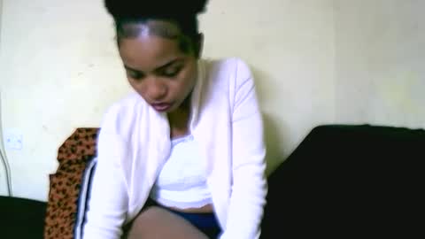 vanah344375 online show from September 13, 5:48 pm