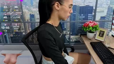 Snapshot of vanesa_19_ chatting on September 16, 1:24 pm VANESA online show from September 16, 1:24 pm
