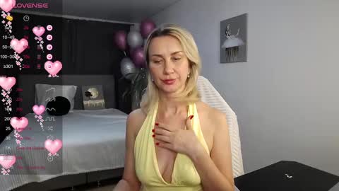 Vanessa  online show from February 20, 4:36 pm