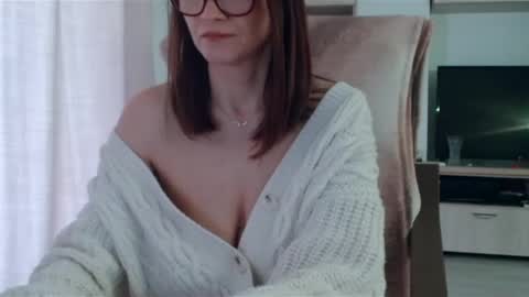 Snapshot of vanessalarahot chatting on February 28, 11:25 am Vanessa online show from February 28, 11:25 am