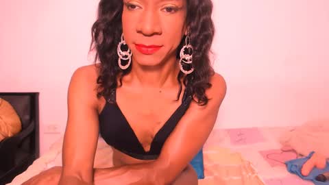 VANNESA online show from December 13, 1:37 am