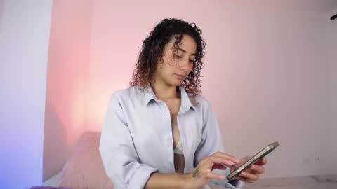 Snapshot of varenka_ivanova22 chatting on September 21, 8:07 am varenka_ivanova22 online show from September 21, 8:07 am