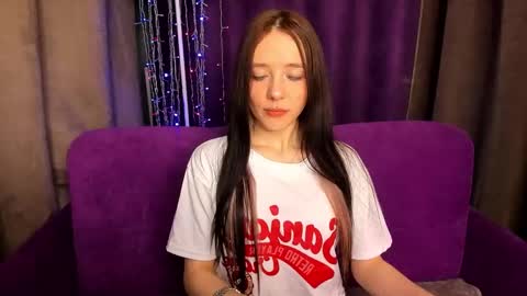 Snapshot of vasilisalove chatting on March 6, 8:19 am VasilisaLove online show from March 6, 8:19 am