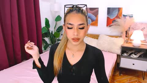 velvetviper69 online show from September 8, 7:02 pm