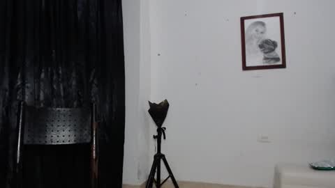 Snapshot of venus_menoza chatting on September 15, 1:34 pm venus_menoza online show from September 15, 1:34 pm