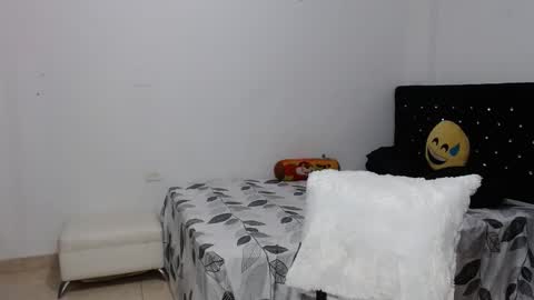 Snapshot of venus_menoza chatting on December 29, 7:32 pm venus_menoza online show from December 29, 7:32 pm