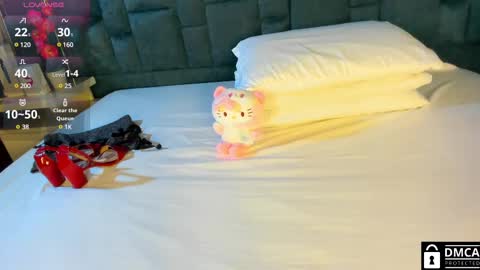 Snapshot of venus_velez chatting on March 6, 12:19 pm Venus online show from March 6, 12:19 pm