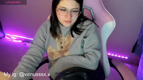 Snapshot of venussx_x chatting on February 26, 5:13 am Venus MY BDAY 29 SEPT online show from February 26, 5:13 am