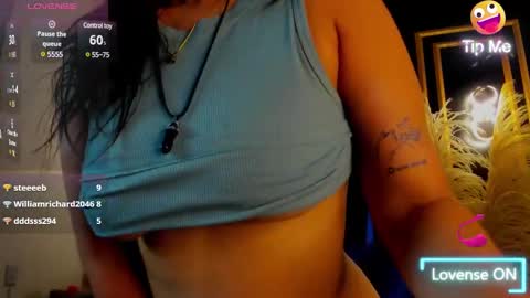 Snapshot of venuz_lee chatting on February 25, 4:35 pm Nice to greet you my name is Vanessa online show from February 25, 4:35 pm