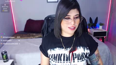 Snapshot of veronika_metalstar chatting on February 15, 2:11 pm Miss Veronika online show from February 15, 2:11 pm