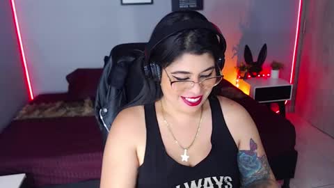 Snapshot of veronika_metalstar chatting on January 30, 2:06 am Miss Veronika online show from January 30, 2:06 am