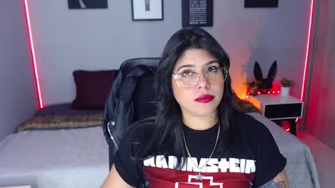 Snapshot of veronika_metalstar chatting on January 30, 8:10 pm Miss Veronika online show from January 30, 8:10 pm