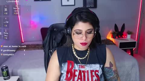 Snapshot of veronika_metalstar chatting on February 22, 7:47 pm Miss Veronika online show from February 22, 7:47 pm