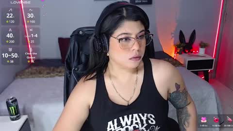 Snapshot of veronika_metalstar chatting on February 7, 2:19 am Miss Veronika online show from February 7, 2:19 am