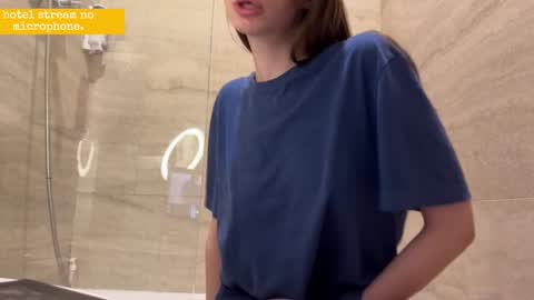 Snapshot of veronikaav chatting on March 5, 9:16 am VeronikaAV online show from March 5, 9:16 am
