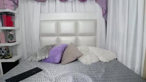Snapshot of verosantana1 chatting on February 28, 1:15 am Vernica online show from February 28, 1:15 am