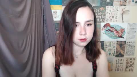 Snapshot of veryveryvery_shy chatting on September 9, 5:40 am veryveryvery_shy online show from September 9, 5:40 am