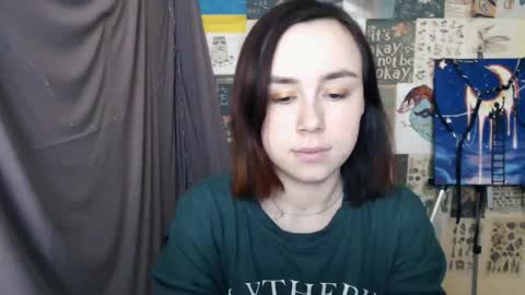 Snapshot of veryveryvery_shy chatting on February 18, 7:32 am veryveryvery_shy online show from February 18, 7:32 am