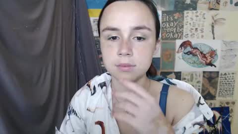 Snapshot of veryveryvery_shy chatting on September 11, 5:52 am veryveryvery_shy online show from September 11, 5:52 am