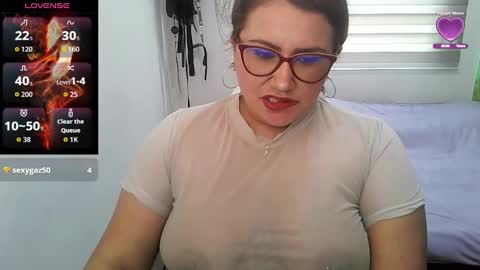 Snapshot of vesper_vixen chatting on September 18, 2:54 pm Vesper Vixen online show from September 18, 2:54 pm