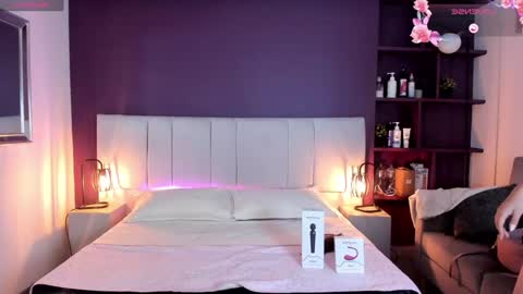 Snapshot of vickybunny_ chatting on January 23, 3:43 pm VickyBunny online show from January 23, 3:43 pm