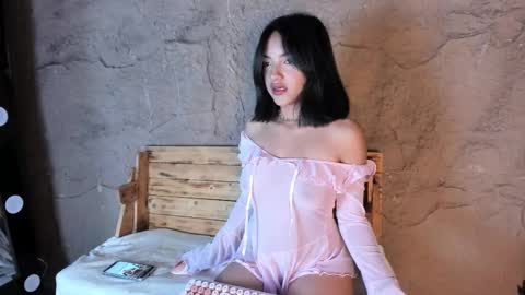 Snapshot of victoriaa2_doll chatting on September 19, 12:42 pm victoriaa2_doll online show from September 19, 12:42 pm