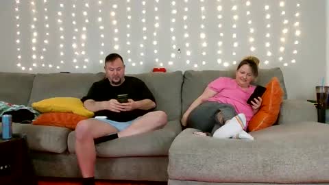 Snapshot of victoriaandjesse chatting on January 23, 2:55 am Victoria and Jesse online show from January 23, 2:55 am