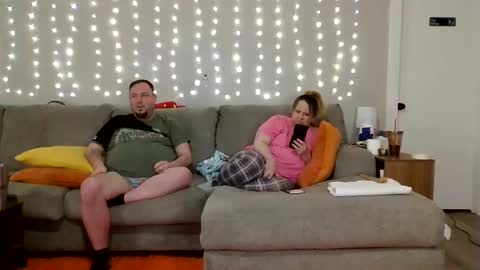 Snapshot of victoriaandjesse chatting on February 14, 12:57 pm Victoria and Jesse online show from February 14, 12:57 pm