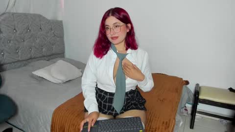 Snapshot of victoriathomponss chatting on January 19, 4:46 pm Victoria online show from January 19, 4:46 pm