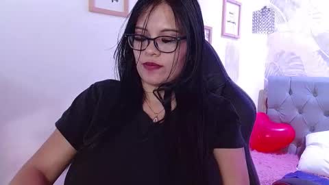 viioleta online show from February 15, 6:23 pm