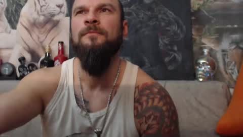Snapshot of viking_me chatting on January 17, 9:17 pm viking online show from January 17, 9:17 pm