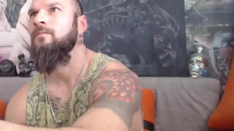 Snapshot of viking_me chatting on January 17, 11:27 am viking online show from January 17, 11:27 am