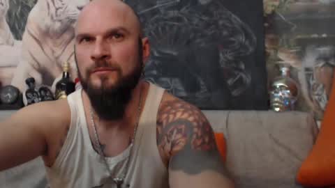 Snapshot of viking_me chatting on January 20, 8:29 pm viking online show from January 20, 8:29 pm