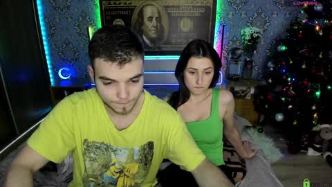 Snapshot of vikki_and_george chatting on January 17, 11:51 pm vikki and george online show from January 17, 11:51 pm