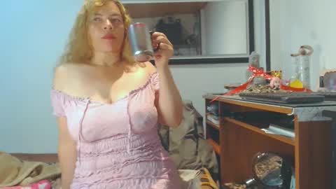 VIKKKTORIAAA online show from February 24, 8:06 am