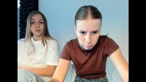 vikky_s11 online show from September 17, 10:30 am