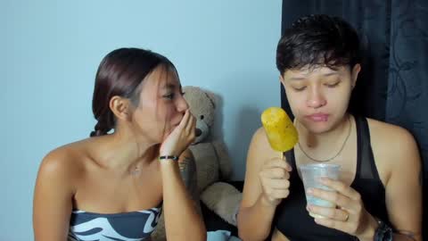 Violet and Casper online show from January 4, 9:43 am