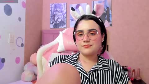 Snapshot of violet_evergarden1 chatting on March 3, 5:20 am violet_evergarden1 online show from March 3, 5:20 am