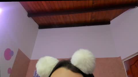 Snapshot of violet_evergarden1 chatting on February 4, 1:56 am violet_evergarden1 online show from February 4, 1:56 am