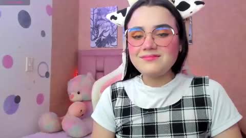 Snapshot of violet_evergarden1 chatting on March 4, 10:38 pm violet_evergarden1 online show from March 4, 10:38 pm