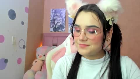 Snapshot of violet_evergarden1 chatting on February 26, 11:41 pm violet_evergarden1 online show from February 26, 11:41 pm