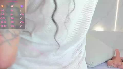 violet_roux online show from September 18, 8:02 pm